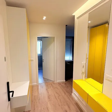 Escape Luxury 2 Shëngjin